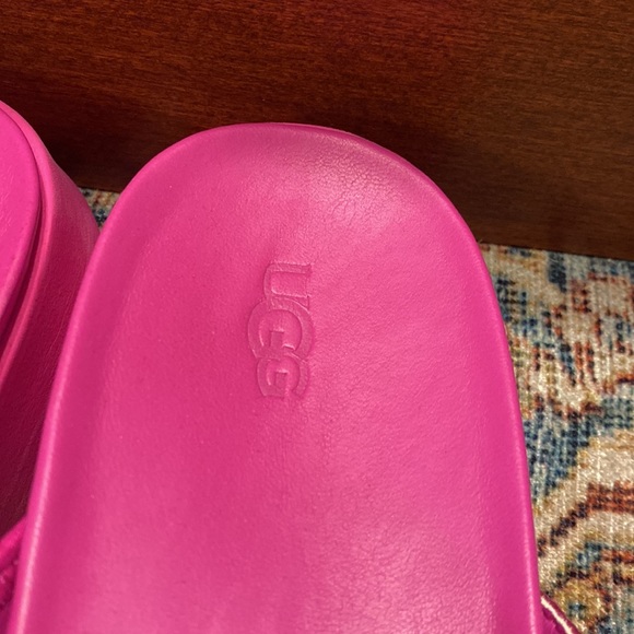 UGG platform slides hot pink size 8 - Picture 3 of 4